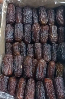 خرما پیارم دستچین مشکی صادراتی